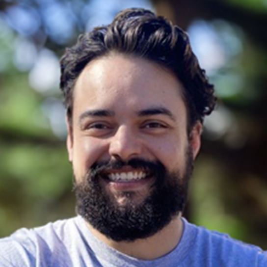 Headshot of Garrett Epler.